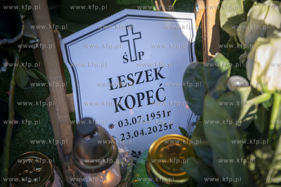 Gdańsk. Cmentarz Łostowicki. Uroczystości pogrzebowe...