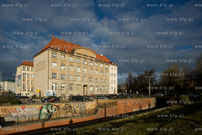Budynek Biblioteki Wojewodzkiej w Gdansku.5.11.2013fot....