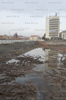 Przygotowania do budowy apartamentowcow Waterlane -...
