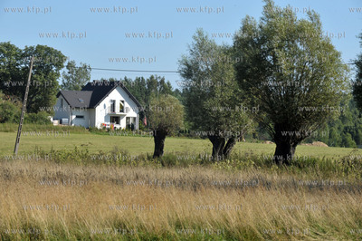 Wies Sulmin na Kaszubach w gminie Zukowo.Wierzyby przy...