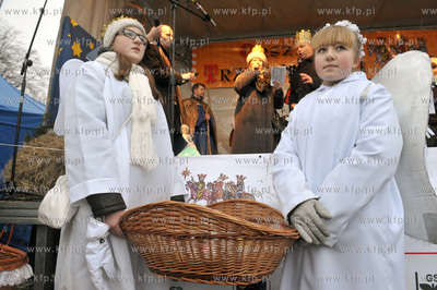 Orszak Trzech Kroli w Zukowie na Kaszubach. 6.01.2013...