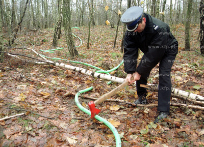 Proba kradziezy paliwa z rurociagu pomiedzy Portem...