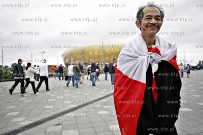 Gdansk Arena. Kibice wchodza na cwiecfinalowy mecz...