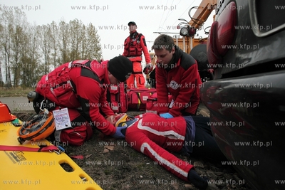 Gdansk. Manewry grup ratowniczy?ch Reborn 2012.
27.10.2012
fot....