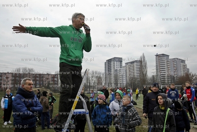 Gdansk Zaspa. Pilkarski turniej dzikich druzyn Do przerwy...
