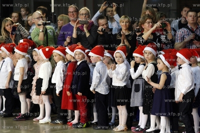 Gimnazjumnr 2 w Zukowie. Konkurs tanca towarzyskiego....