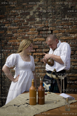 Gdańsk. Spichlerz Królewski na Ołowiance. Pokaz...