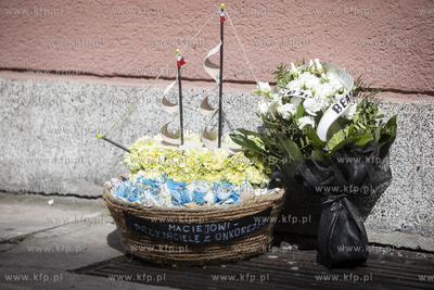 W oknie przy ulicy Ogarnej w Gdańsku, gdzie znajduje...