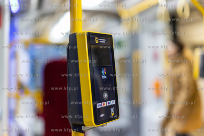 Walidator - urządzenie systemu Fala w gdańskim tramwaju.
24.01.2023
fot....