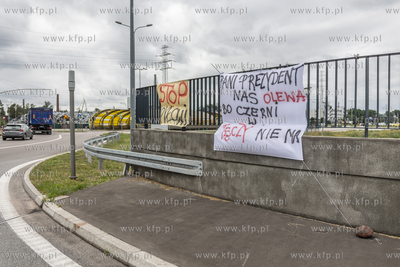 Mieszkańcy Gdańska na rondzie im. Tadeusza Mazowieckiego...
