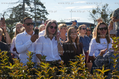 Gdynia. Skwer Kościuszki. 127 podchorążych I roku...