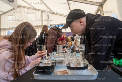 Forum Gdańsk. Warsztaty, koncert, konkursy - Niebieskie...