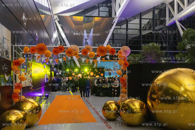 Port Lotniczy Gdańsk im. Lecha Wałęsy. Bal seniora...