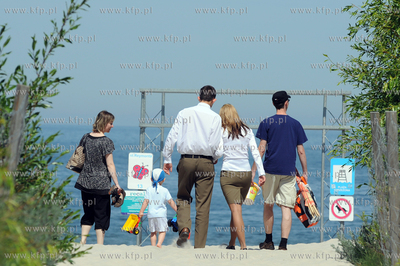 Dziwnow, plaza. Plazowicze  02.06.2009 fot. Wojciech...