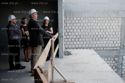 Gdansk. Konferencja prasowa orazz uroczyste zawieszenie...