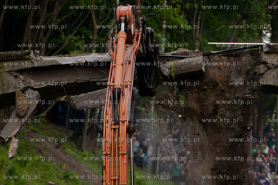 Wyburzanie Mostku Weisera na gdanskiej Strzyzy. 05.06.2013...