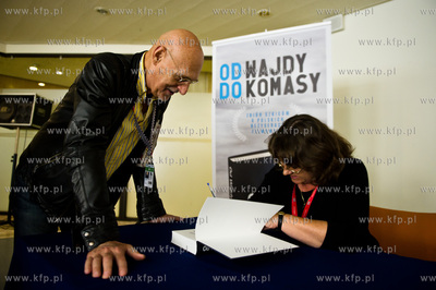 Gdynia. 39 Festiwal Filmowy w Gdyni. Promocja ksiazki...