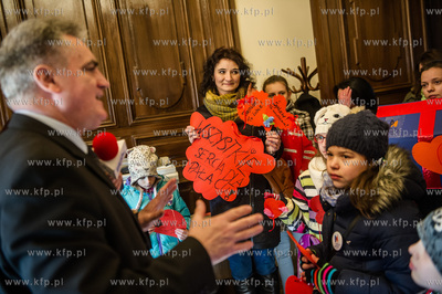 Gdansk. Podopieczni Palacu Mlodziezy wraz z rodzicami...