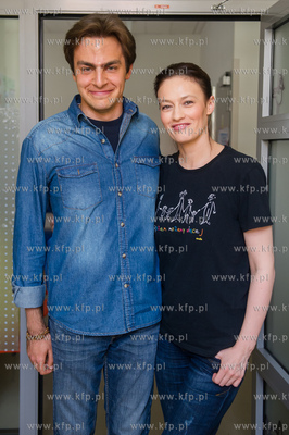 Gdansk.  Magdalena Rozczka odwiedzila dzieci w Klinice...