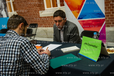 Politechnika Gdanska. Dziedziniec Heweliusza. Targi...