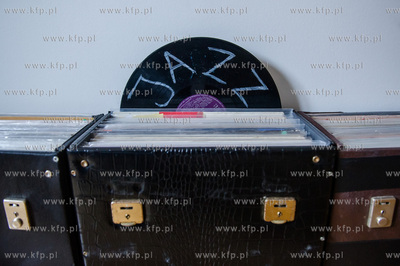 Gdansk. Kawiarnia Fusy i Mietusy. Tysiace Winyli na...