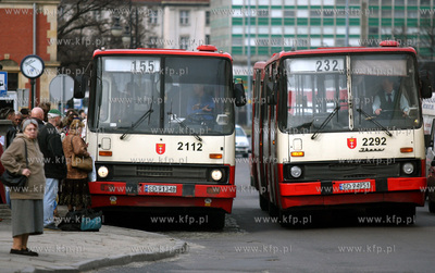 Przystanek komunikacji miejskiej przy Dworcu PKP w...