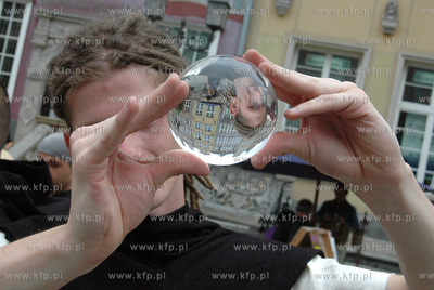 Jarmark Dominkanski w Gdansku. Kamil z Ostrody zongluje...