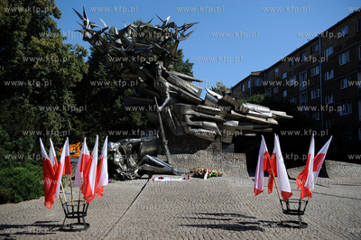 Gdansk. Msza Swieta na placu Obroncow Poczty Polskiej...