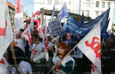 Szczecin. Kilka tysiecy zwiazkowcow z calej Polski...