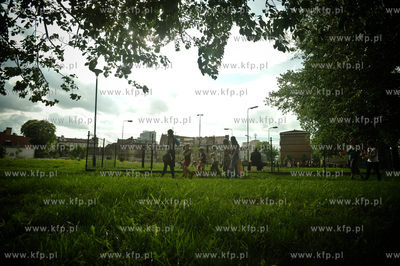 Dzielnica - stolica - Streetwaves. Akcja miejska wyprowadzajaca...