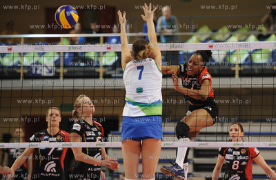 Hala 100-lecia w Sopocie. Wicemistrzynie Polski zespol...