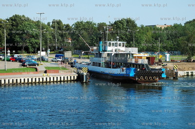 Gdansk, Port Gdanski. Przeprawa promowa Wisloujscie...