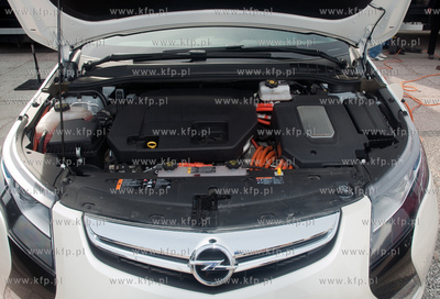 Gdynia. Skwer Kosciuszki. Prezentacja samochodu nowej...