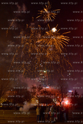 Gdynianie i ich goscie powitali Nowy Rok na Skwerze...