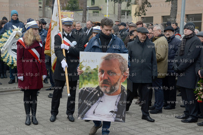 Rodzina, przyjaciele, znajomi, wspolpracownicy - setki...