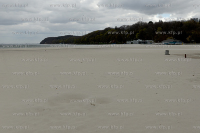 Gdynia w czasie epidemii koronawirusa COVID-19. Zamkniete...