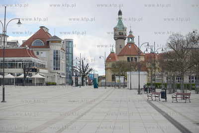 Sobota 25 kwietnia 2020 roku w Sopocie, godziny przedpołudniowe...