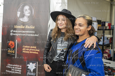 Gdynia, Bulwar Nadmorski. Plener Literacki. Nz. Monika...