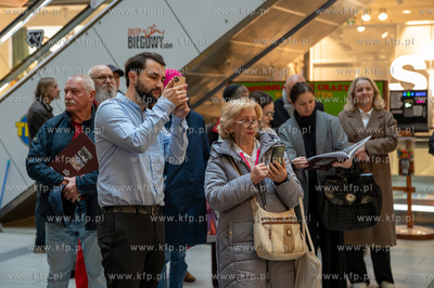 Gdańsk, Centrum Handlowe Manhattan. Spotkanie promocyjne...