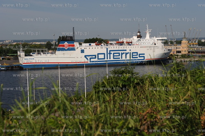 Prom Polferries BALTIVIA  w kanale Portu Gdanskiego.
31.05.2009
fot....