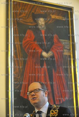 Gdansk. Ratusz Glownomiejski. Uroczysta sesja Rady...