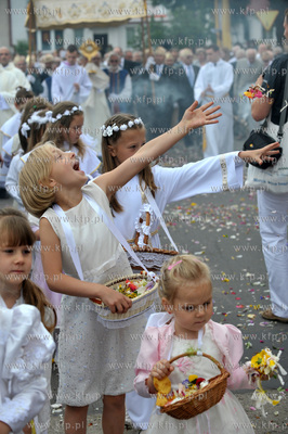Procesja Bozego Ciala w parafii Najswietszej Maryi...