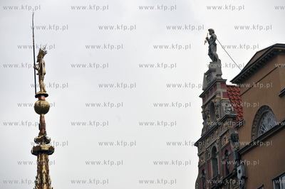 Gwaltowana burza, ktora przeszla nad Gdanskiem uniemozliwila...