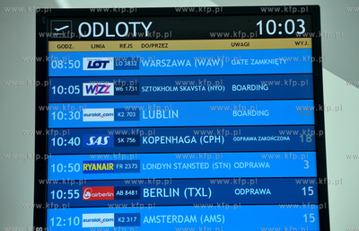 Promocyjny i oficjalnie pierwszy lot na trasie Gdansk...