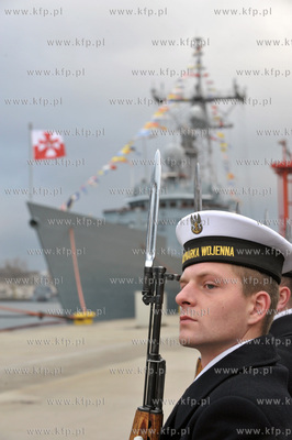 Port Wojenny w Gdyni Oksywie.Uroczystosc przekazania...