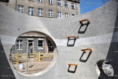 Gdansk. Dolne Miasto. Remont i przebudowa ulicy Lakowej....