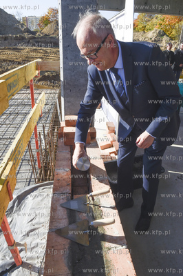 Uroczyste wmurowanie aktu erekcyjnego pod nowy budynek...