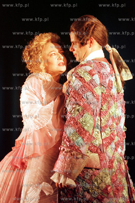 "Niebezpieczne zwiazki" Christopera Hamptona w rezyserii...