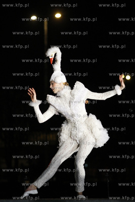 Gdansk. Performance pt. Triumf Ognia, Cial i Maszyn...