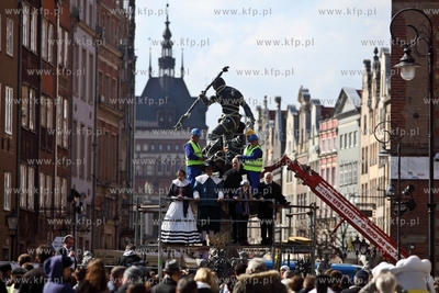 Gdansk. Dlugi Targ. Powrot posągu rzymskiego boga...
